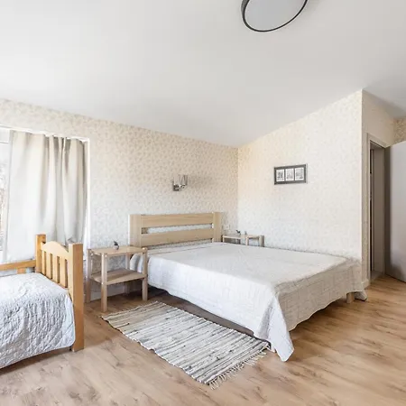 7 Sakalai Guest house