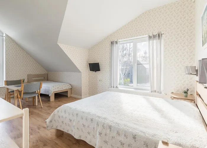 7 Sakalai בית הארחה 3*